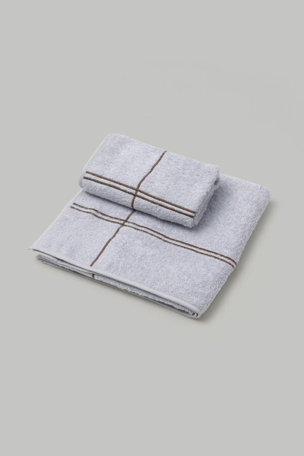 Set asciugamani spugna ricamo incrocio | Diana del Monaco